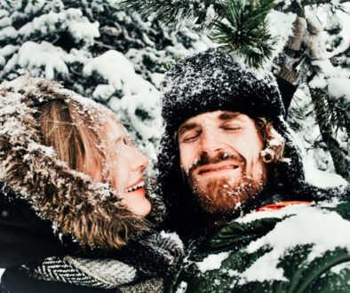 couple-in-snow
